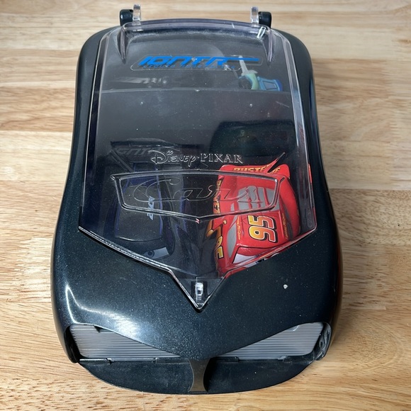 Disney Store Cars 3 Pit Crew Launcher Set Lightning McQueen Jackson Storm Race - Picture 4 of 16